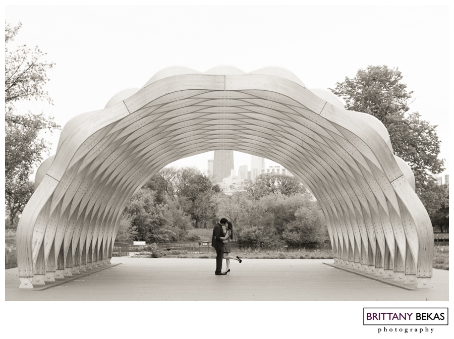 LINCOLN PARK ZOO ENGAGEMENT PHOTOS | BRITTANY BEKAS PHOTOGRAPHY | CHICAGO WEDDING AND LIFESTYLE PHOTOGRAPHER