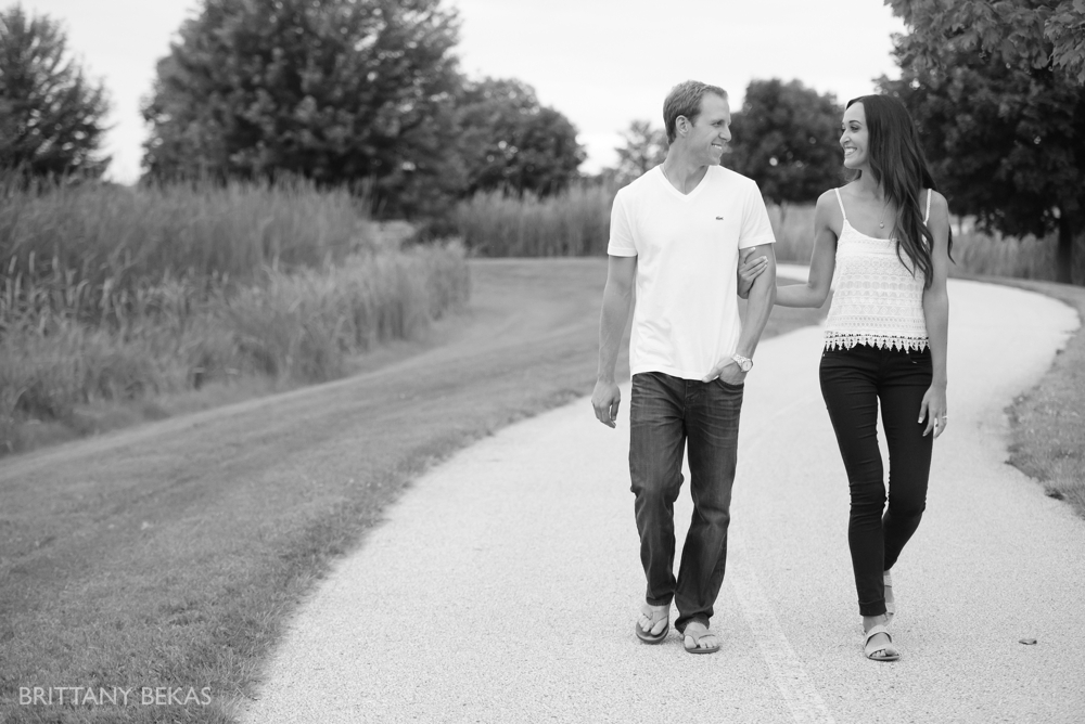 Independence Grove Engagement Photos_0016