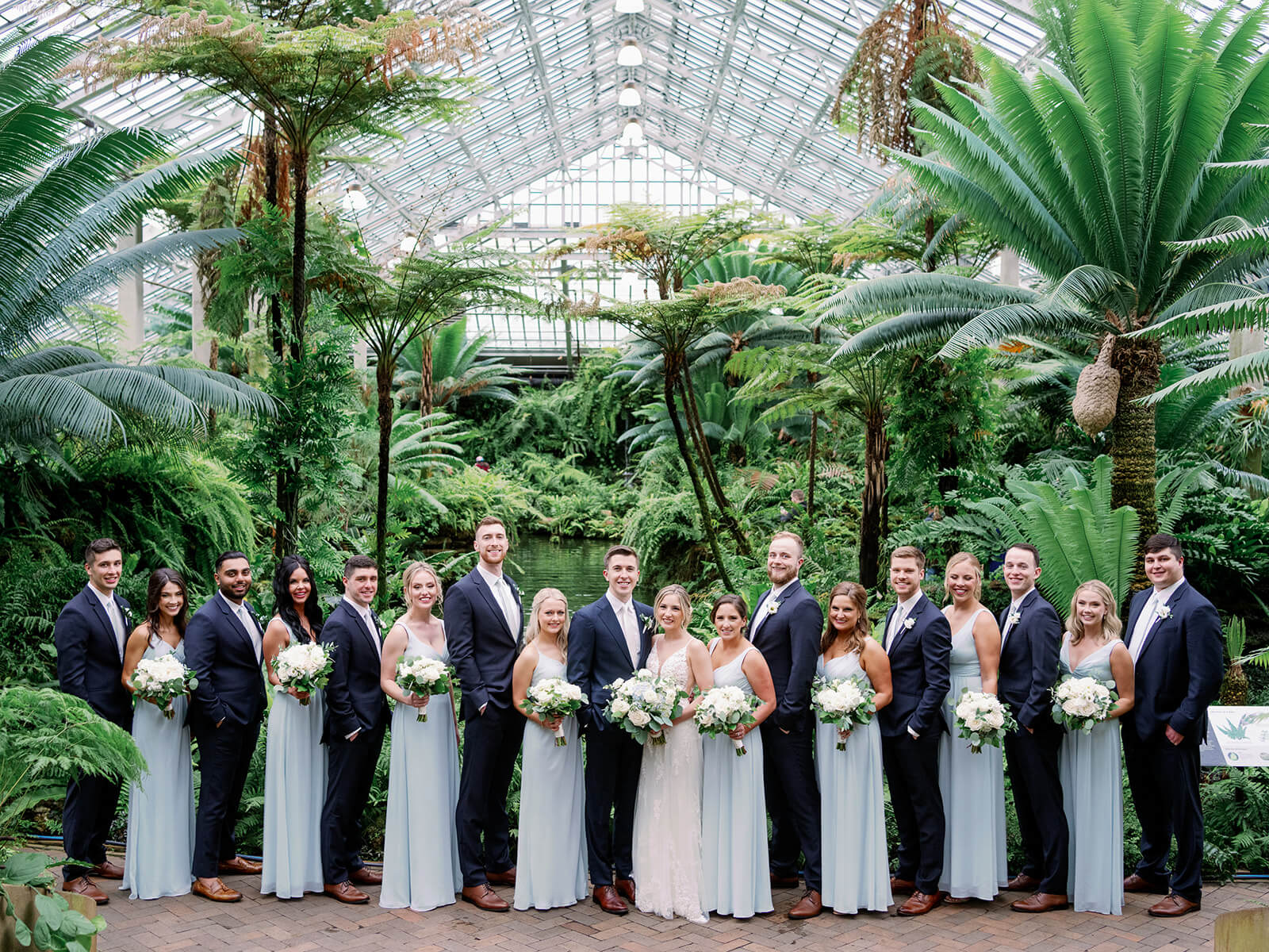 chicago wedding party in Garfield park conservatory 