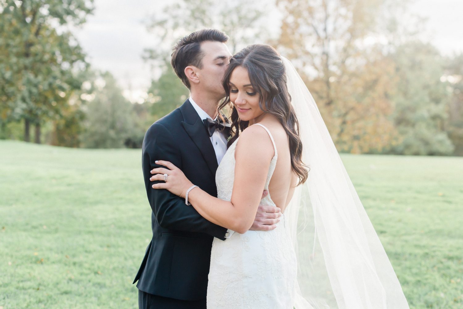 Chicago Light and Airy Wedding Photographer - Country Club Wedding