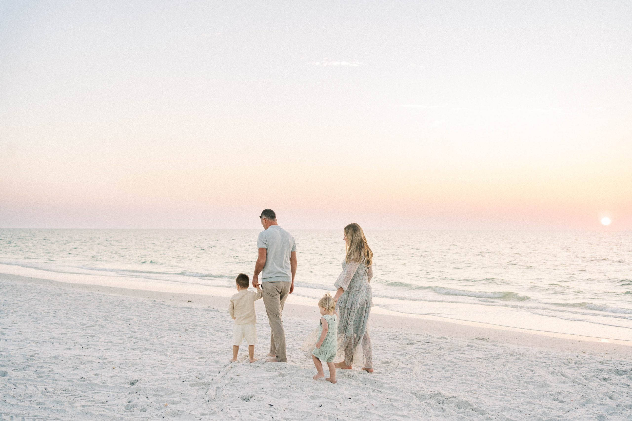 Beach Family Photo Dress – Beach Vacation Photo Style