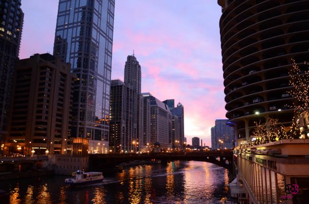 Brittany Bekas Photography Chicago River at Sunset