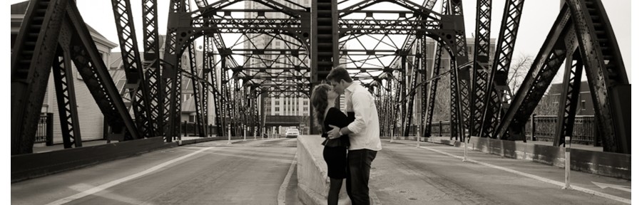 Kinzie Street Bridge Chicago Engagement _ Brittany Bekas Photography _ 1