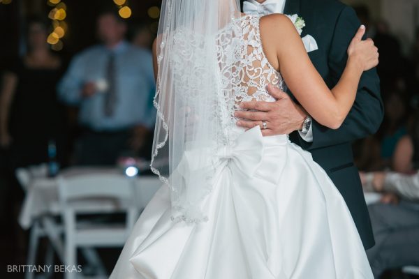 Seven Bridges Golf Course Woodridge Wedding Photos_0026