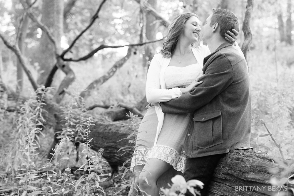 Independence Grove Forest Preserve Engagement Photos_0011