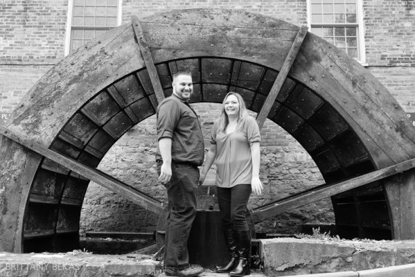 Chicago Engagement Graue Mill Engagement Photos_0005