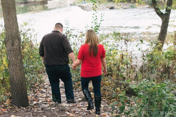 Chicago Engagement Graue Mill Engagement Photos_0008