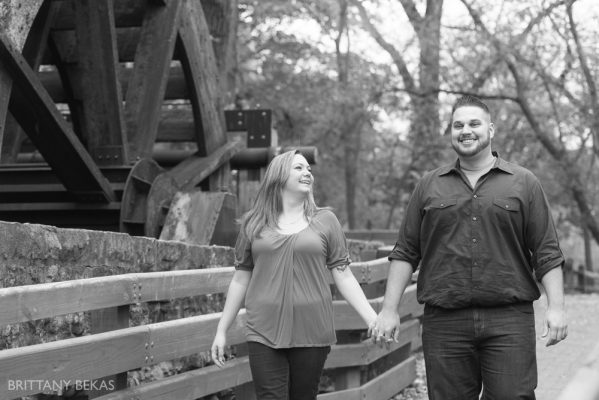 Chicago Engagement Graue Mill Engagement Photos_0010