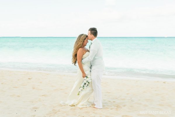 Grand Cayman Seven Mile Beach Trash the Dress Wedding Photos_0004