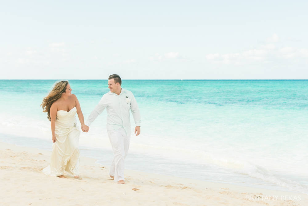 Grand Cayman Seven Mile Beach Trash the Dress Wedding Photos_0008