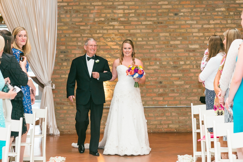 Chicago Wedding Photos Loft on Lake Wedding - Brittany Bekas Photography_0020