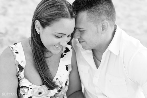 Chicago Engagement Oak Street Beach Engagement Photos_0055