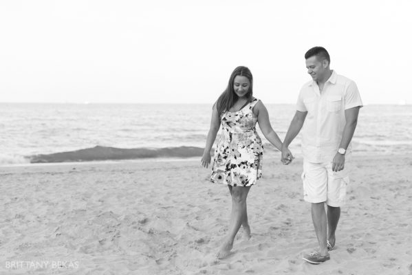 Chicago Engagement Oak Street Beach Engagement Photos_0066