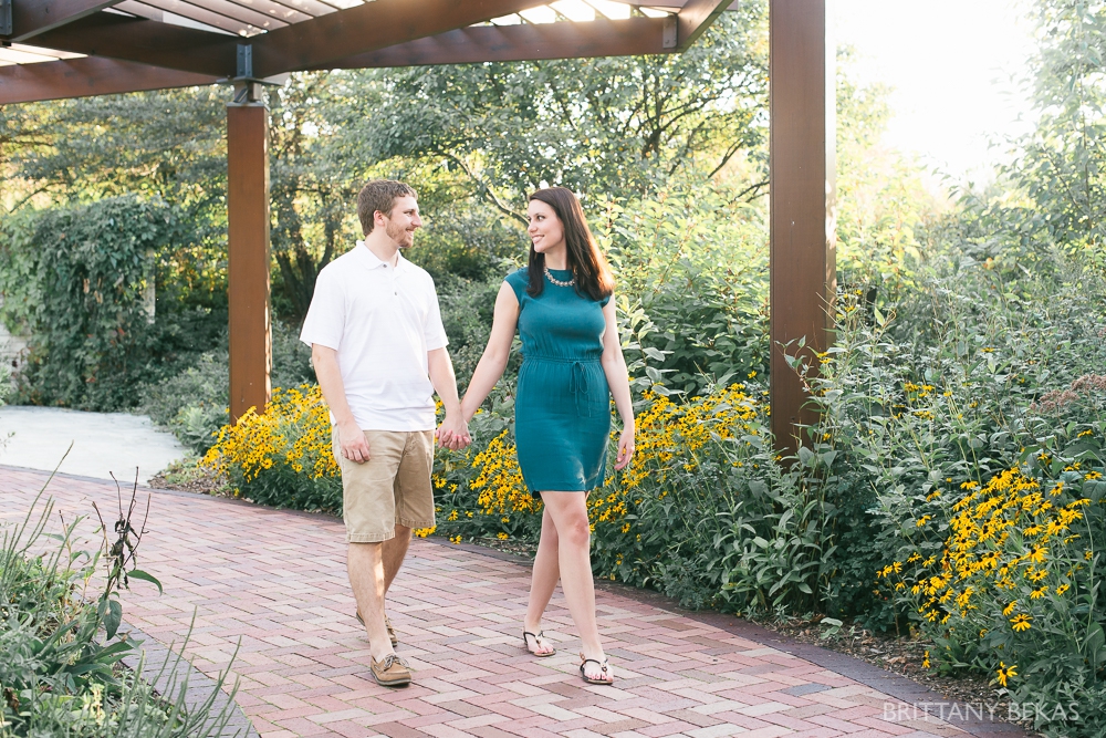 Indepedence Grove Engagement Photos - Chicago Engagement_0002