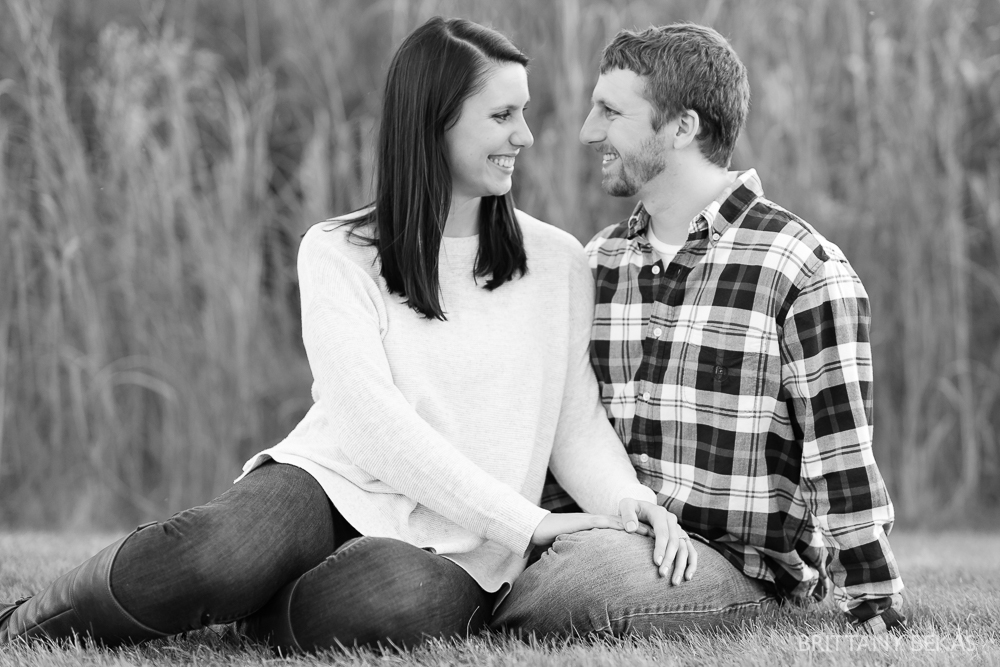 Indepedence Grove Engagement Photos - Chicago Engagement_0004