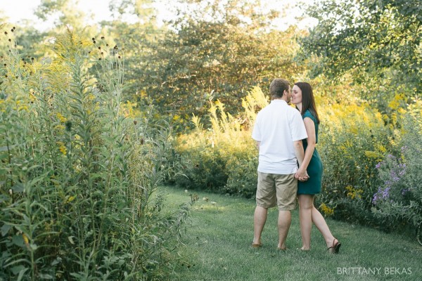 Indepedence Grove Engagement Photos – Chicago Engagement_0012