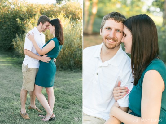 Indepedence Grove Engagement Photos – Chicago Engagement_0016