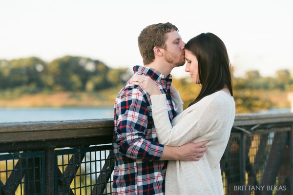 Indepedence Grove Engagement Photos – Chicago Engagement_0019