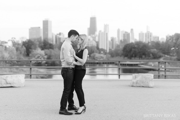 Chicago Engagement – Lincoln Park Engagement Photos_0019