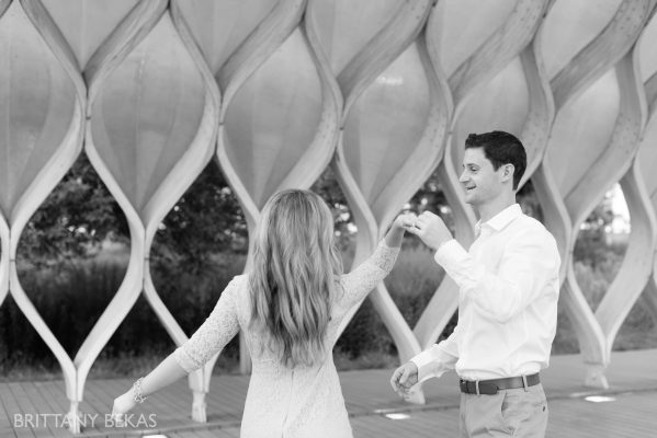 lincoln-park-chicago-engagement-photos-brittany-bekas-photography_0019