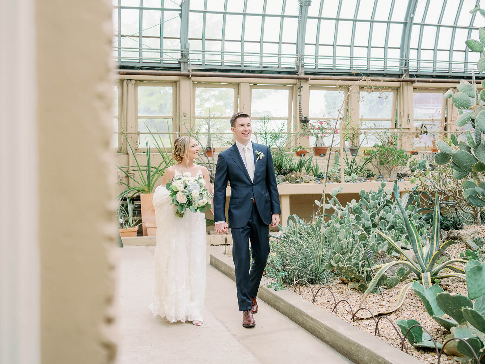 Chicago Wedding Photo Location | Garfield Park Conservatory