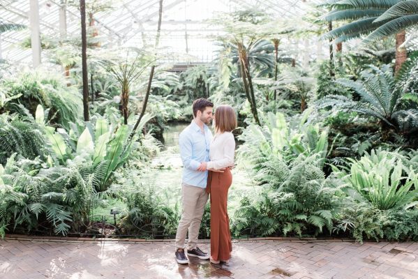 Garfield Park Conservatory Engagement Photos – Chicago Wedding Engagement Photographer_0009