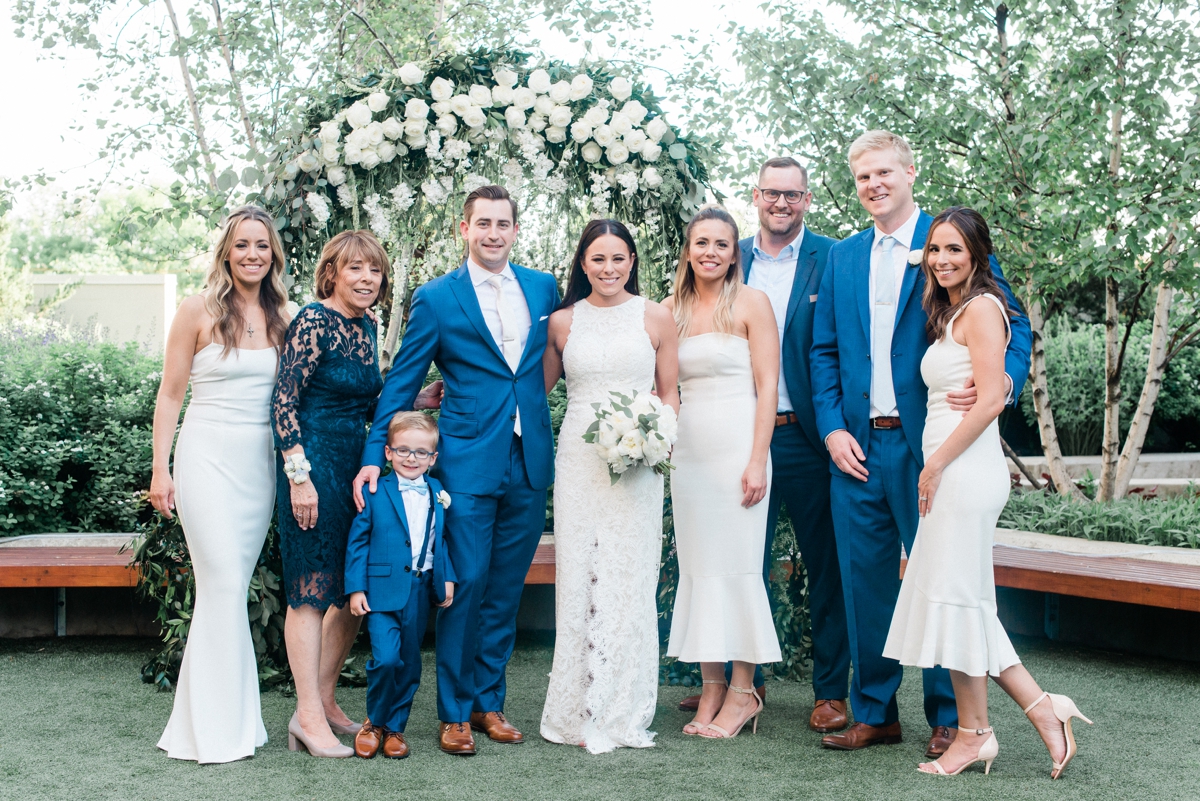 tips for stress free wedding day family photos — Demutiis Photography