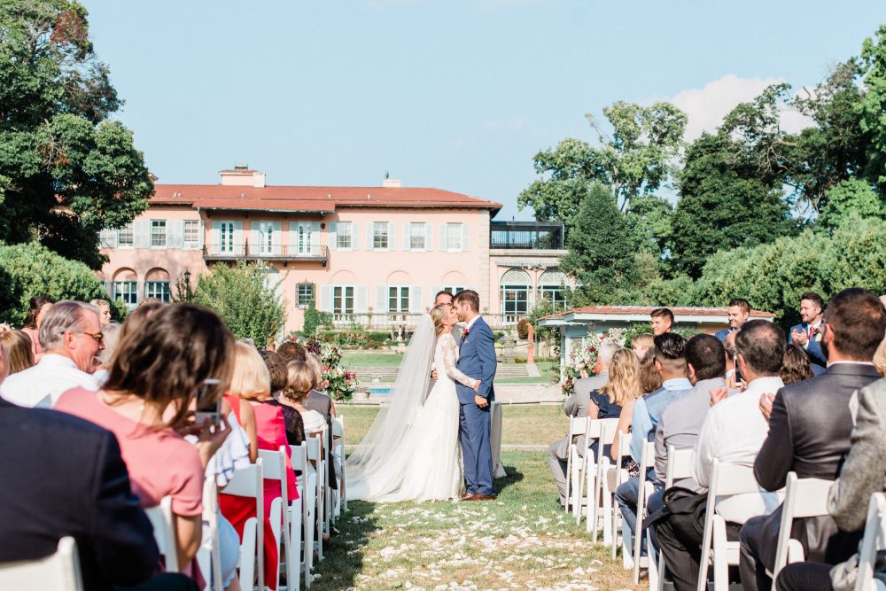 Outdoor Wedding Venues Light + Air Chicago Wedding and Engagement Photographer - Cuneo Mansion Wedding Photos
