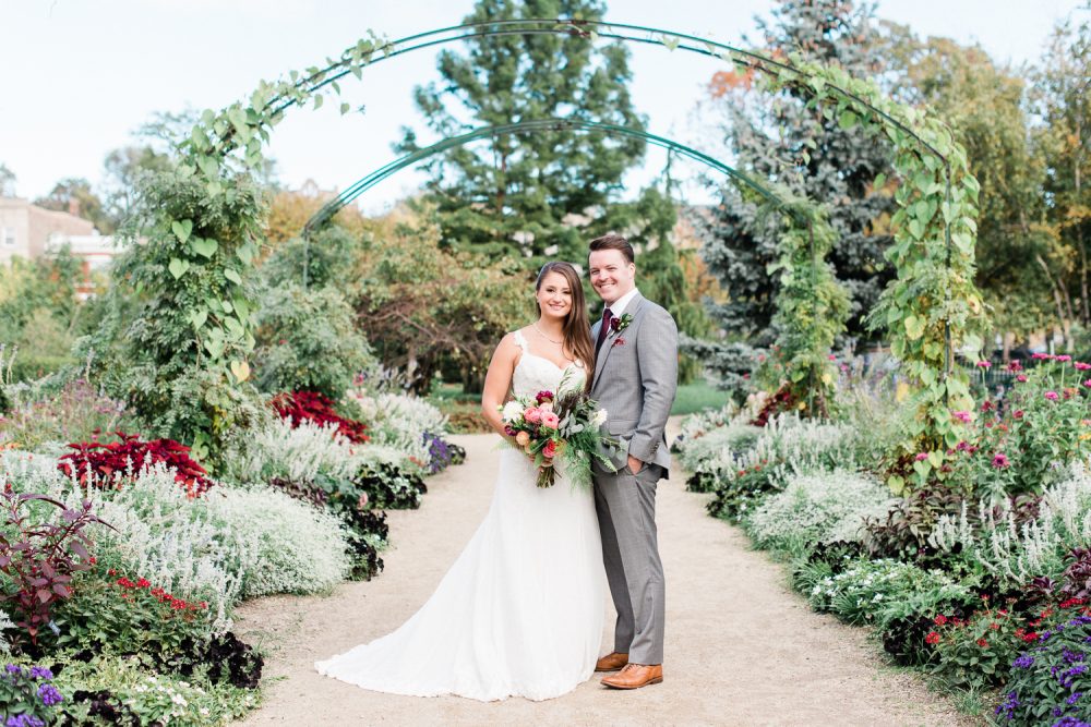 Outdoor Wedding Venues Light + Air Chicago Wedding Photographer - Garfield Park Conservatory Wedding Photos