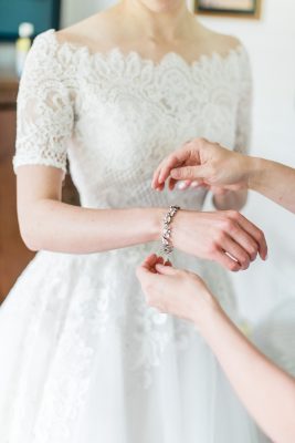 Light + Airy Chicago Wedding Photos at Bull Valley Golf Club-21