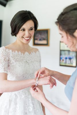 Light + Airy Chicago Wedding Photos at Bull Valley Golf Club-22