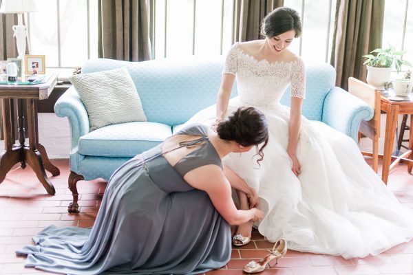 Light + Airy Chicago Wedding Photos at Bull Valley Golf Club-25