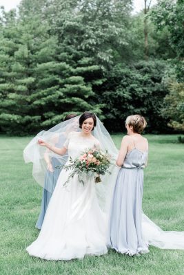 Light + Airy Chicago Wedding Photos at Bull Valley Golf Club-33