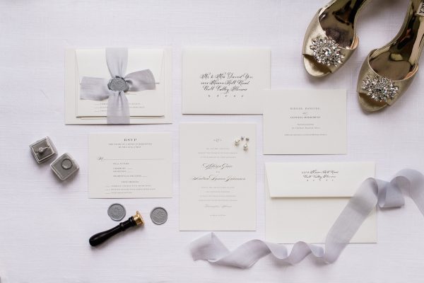 Light + Airy Chicago Wedding Photos at Bull Valley Golf Club-7