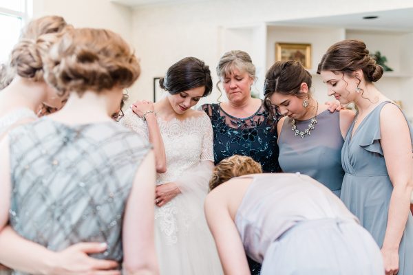 Light + Airy Chicago Wedding Photos at Bull Valley Golf Club-94