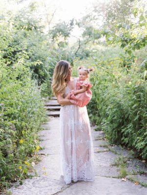 Light and Airy Chicago Family Wedding Photographer_0021