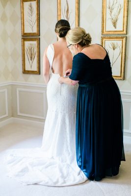 Light and Airy Chicago Wedding Photographer – Lake Forest Knollwood Country Club Wedding Photos-11