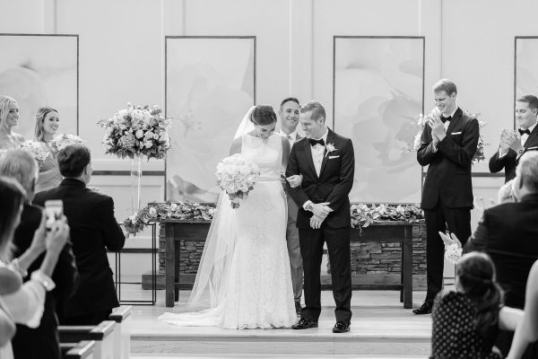 Light and Airy Chicago Wedding Photographer – Lake Forest Knollwood Country Club Wedding Photos-50