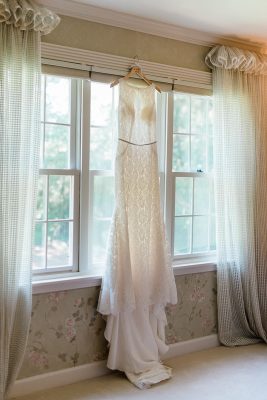 Light and Airy Chicago Wedding Photographer – Lake Forest Knollwood Country Club Wedding Photos-6