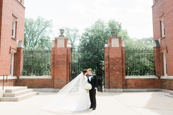 Light and Airy Chicago Wedding Photographer – Lake Forest Knollwood Country Club Wedding Photos-61