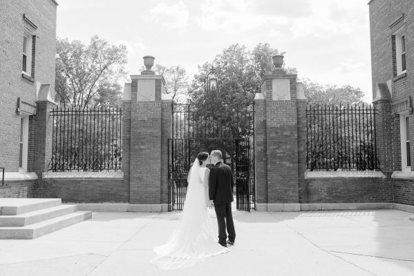 Light and Airy Chicago Wedding Photographer – Lake Forest Knollwood Country Club Wedding Photos-62
