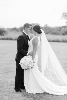 Light and Airy Chicago Wedding Photographer – Lake Forest Knollwood Country Club Wedding Photos-74