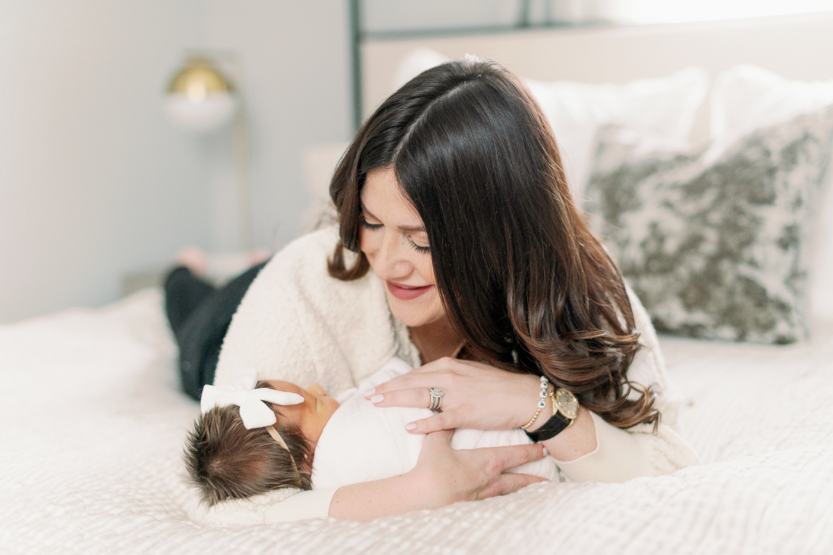 Chicago Lifestyle Newborn Photographer – Park Ridge Newborn Family Session-50