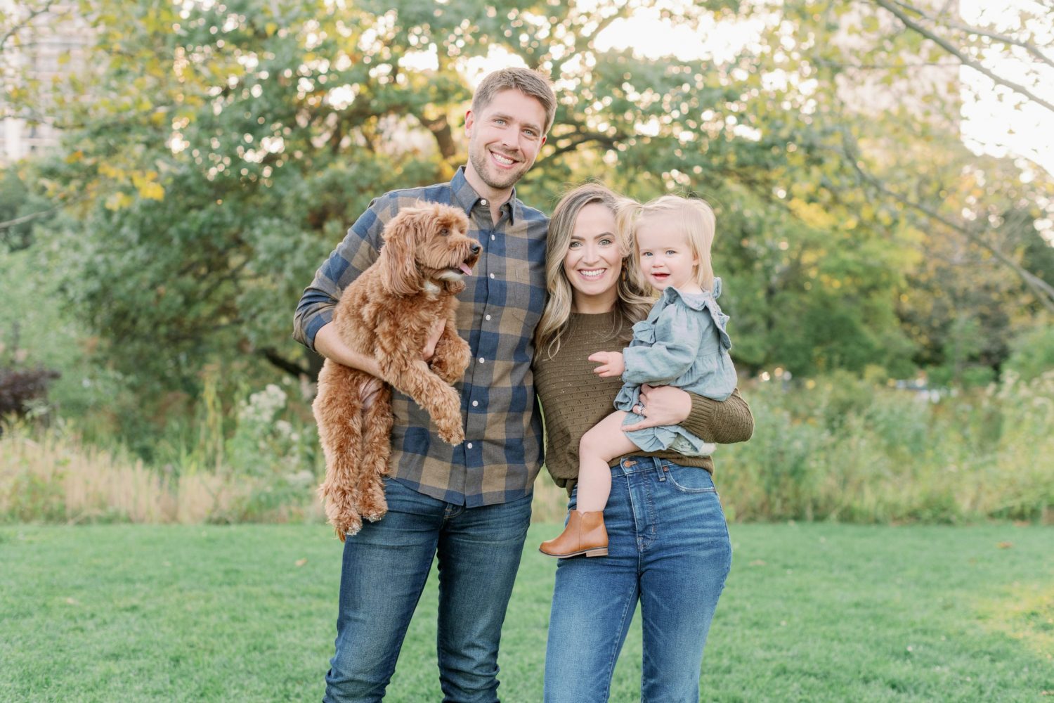 Dog Friendly Photo Locations in Chicago Suburbs - Where to Take Family Photos with your Dog