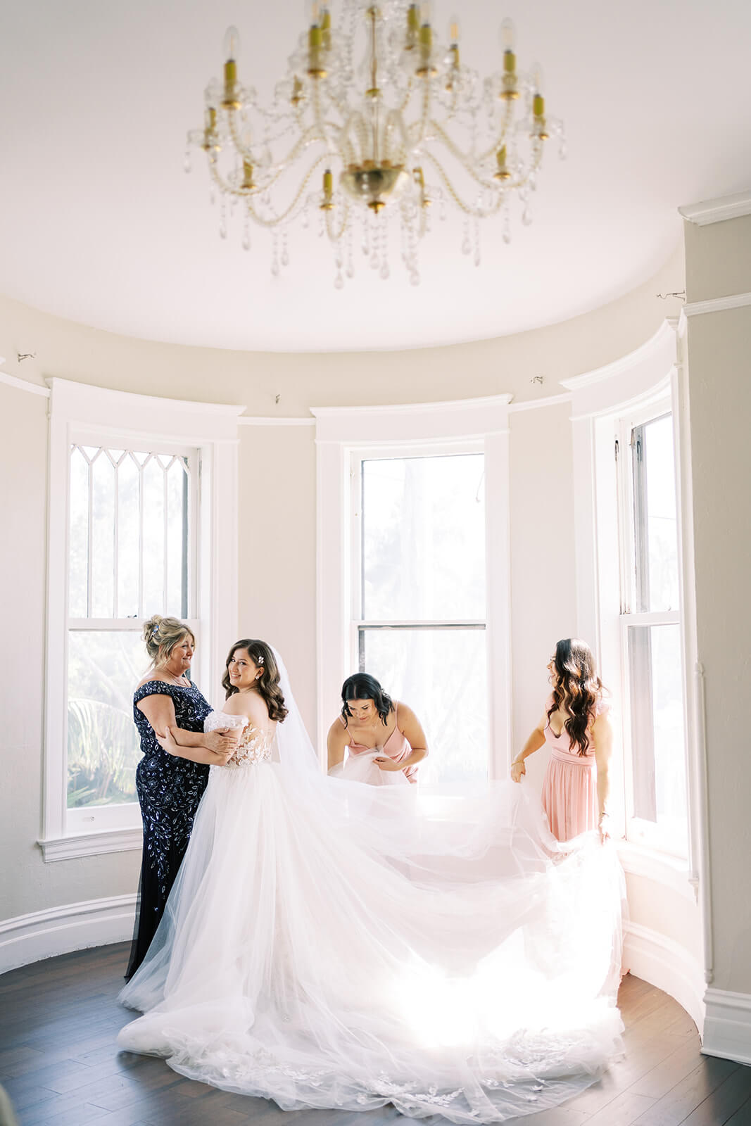 The Heitman House Wedding Photographer 
